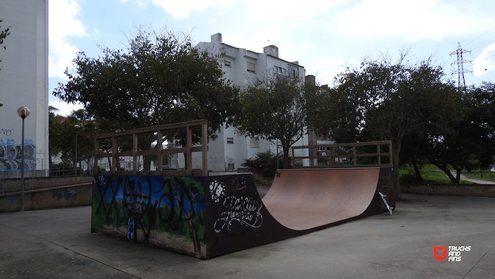 Bairro da Cruz Vermelha skatepark